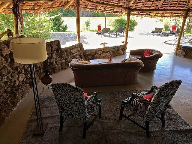 Nyota mara lodge