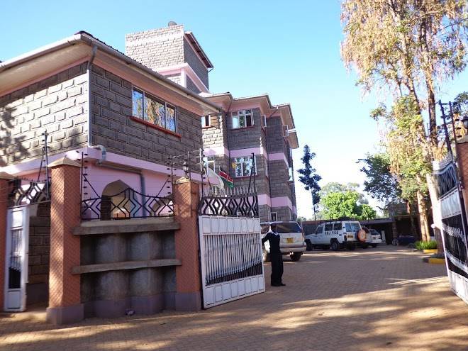 Skynest county hotel