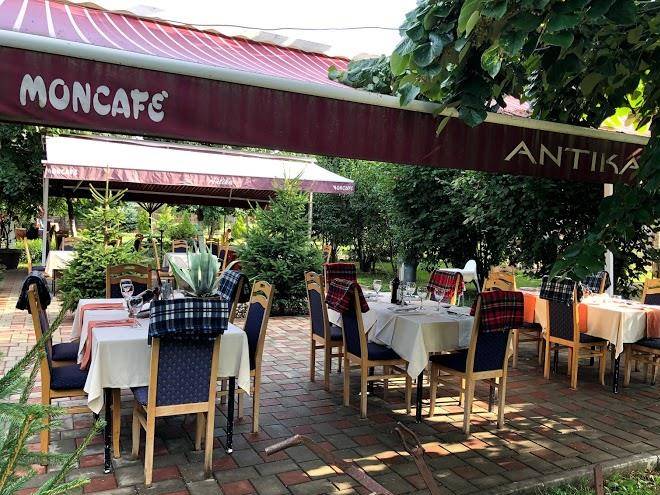 Hotel& restaurant antika