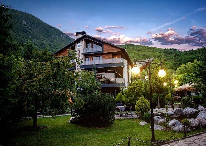 Resort ujevara e drinit