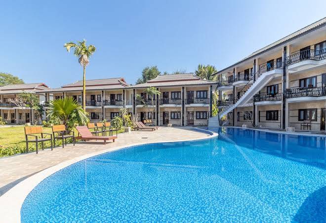 Diamond gold hotel