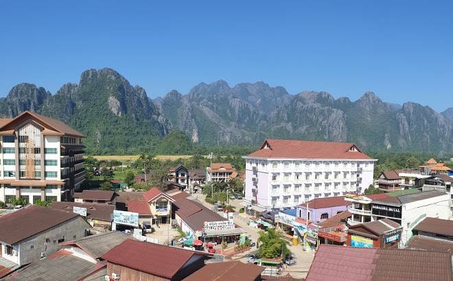 Pm hotel vang vieng