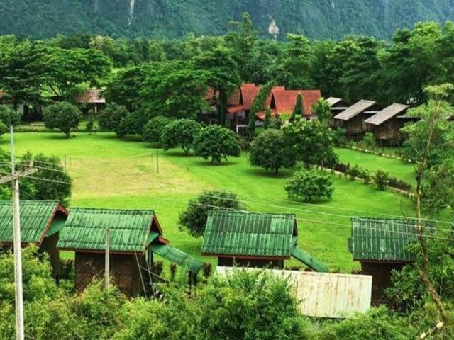 Riverside garden bungalows