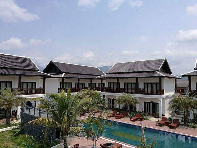 Savanh sunset view resort