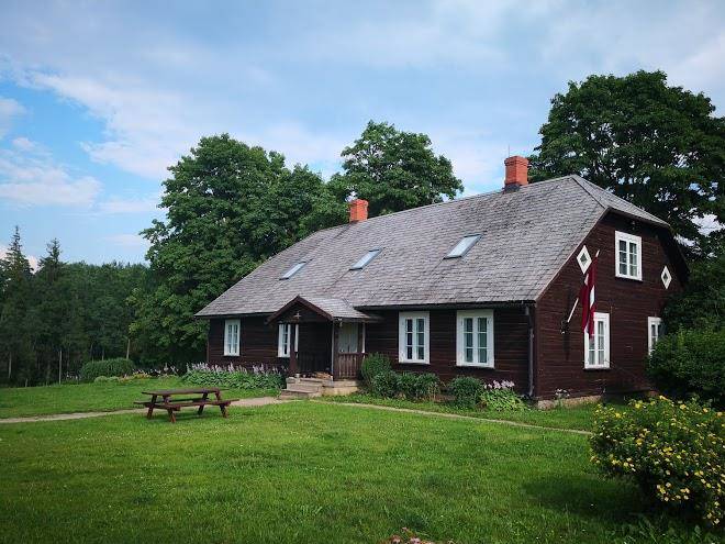 Lantus sia lauku maja