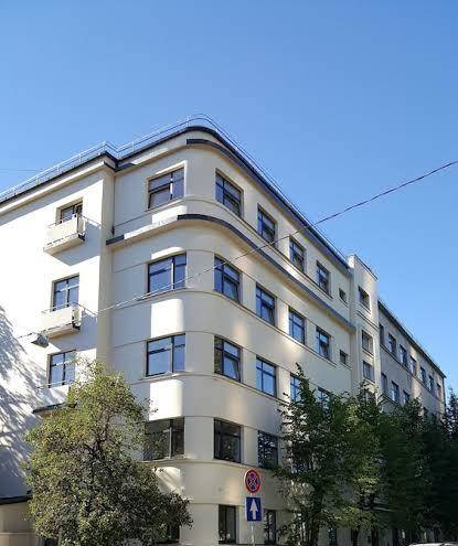 Bridge hotel