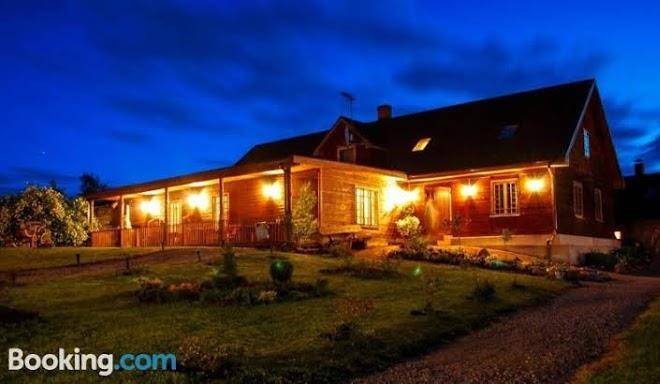 Lauku Majas Emuzas Image