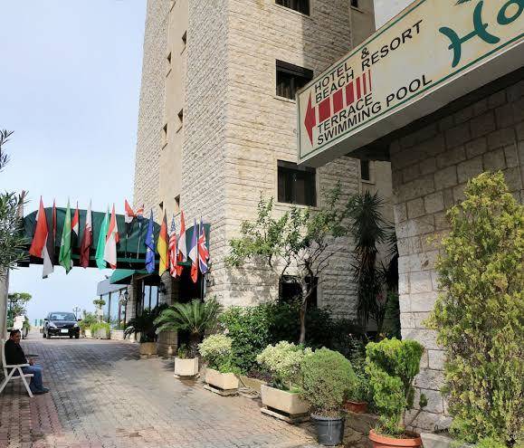 Holiday suites hotel & beach resort
