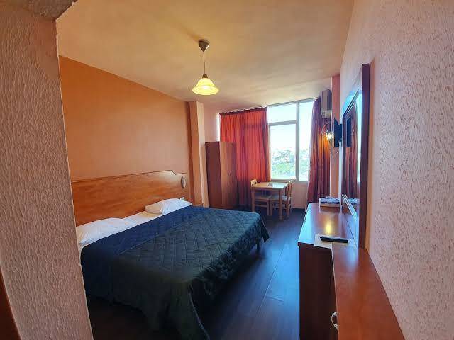 Green hill hotel