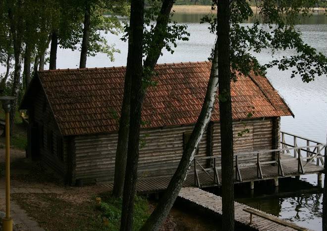 Poilsis Prie Avirio Image