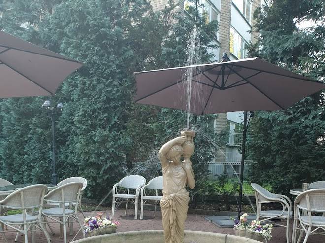 Oak park hotel