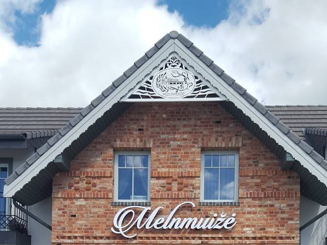 Melnmuize Sodyba Image