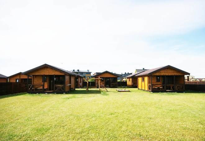 Nameliai Penkios Gulbes Image