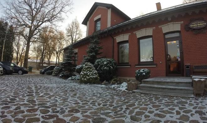 Grafo zubovo viesbutis restoranas averita