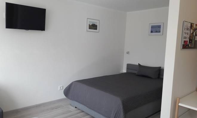 Nakvyne Anyksciuose Image