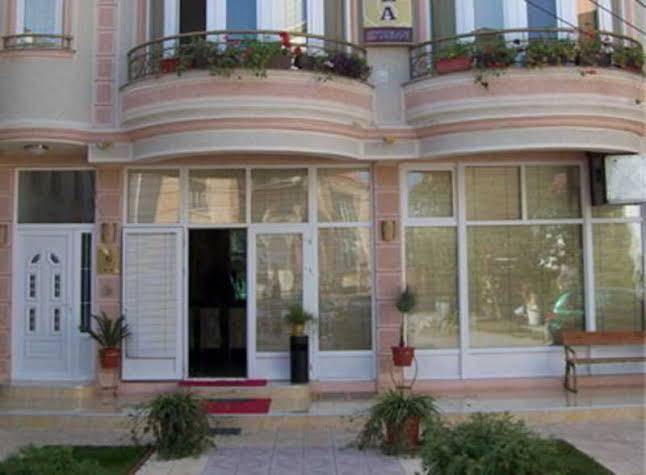 Gala garden
