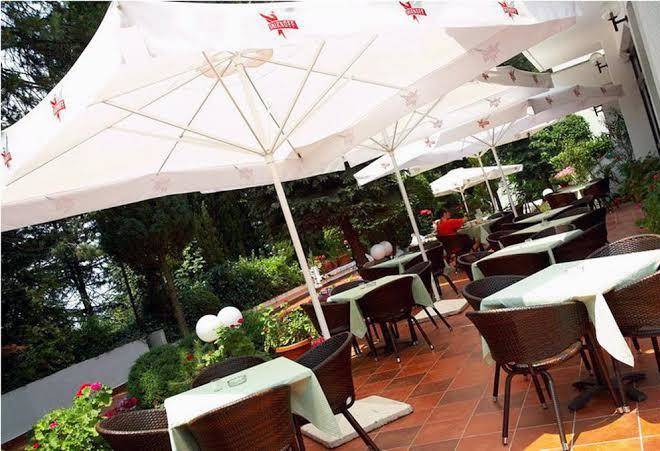 Hotel pela