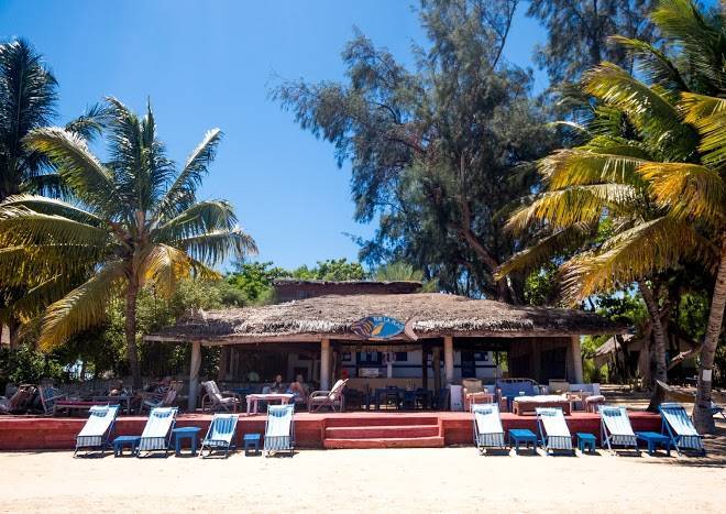 Sur La Plage Chez Cecile Image