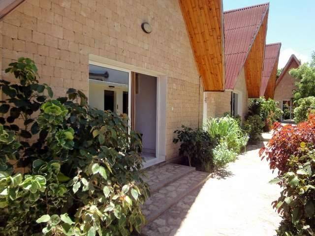 Hotel Mahayana Image