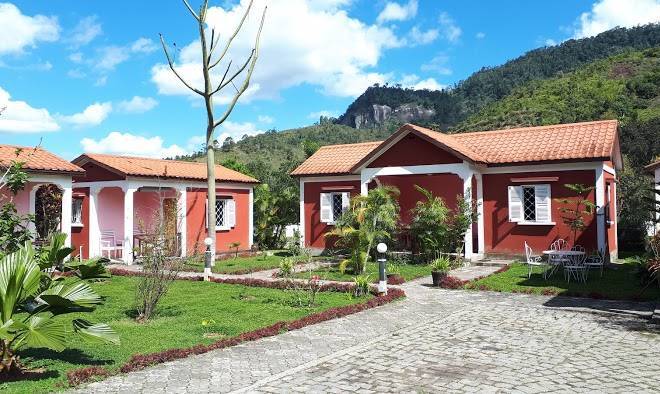 Le grenat hotel and restaurant