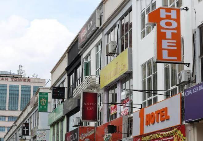1 hotel taman connaught