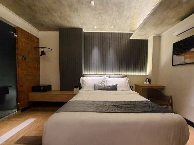 A&r Urban Hotel Image