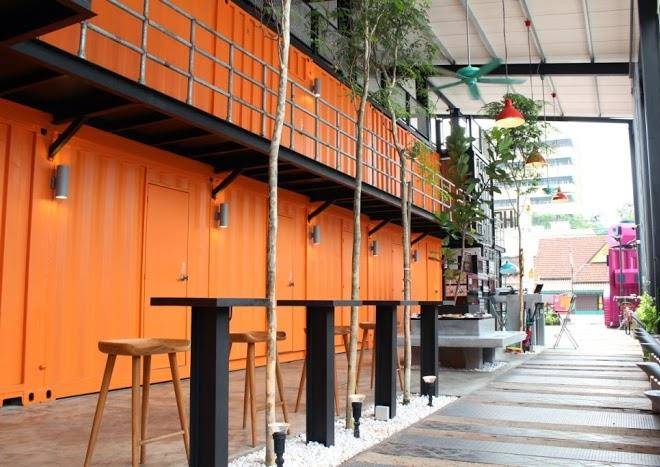 Container hotel