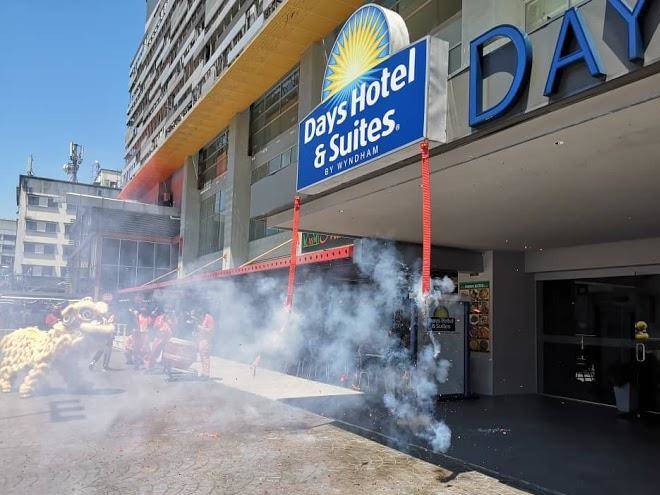 Days Hotel & Suites By Wyndham Fraser Business Park Kuala Lumpur Image