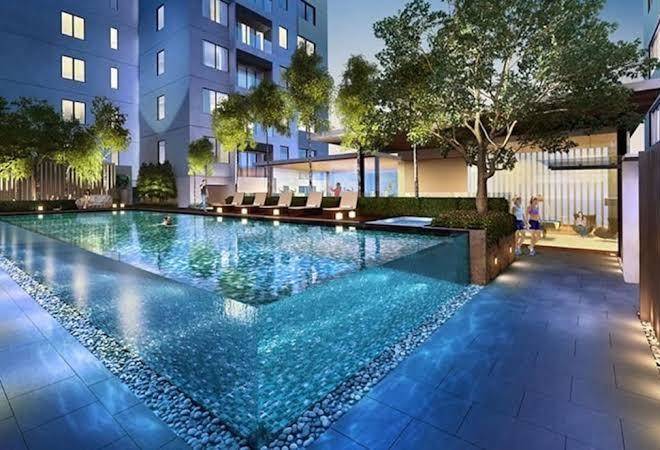 Klcc Skyline Living With Infinity Pool Image