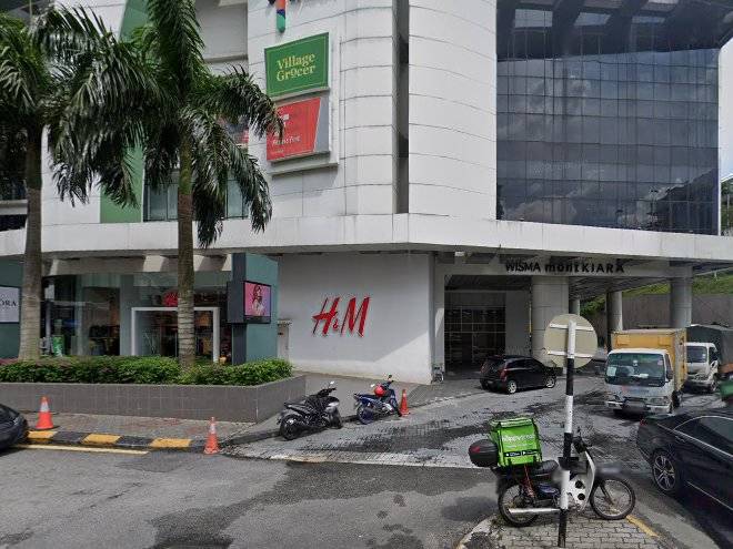 Knn condominium