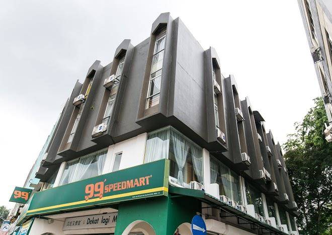Upstairs downstairs co living kampung pandan