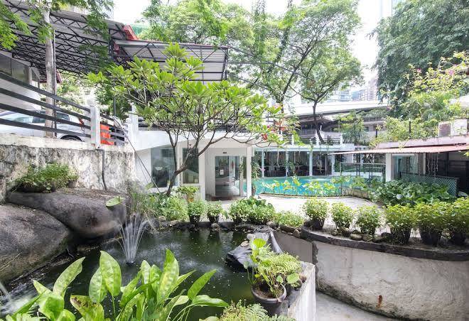 Lodge paradize hotel by the sqwhere