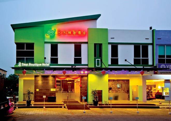 8 days boutique hotel impian emas