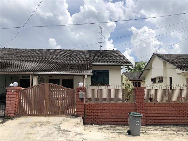 Gathering vacation taman pelangi by homestayjb