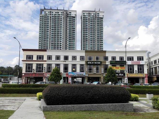 Hotel by the park plt