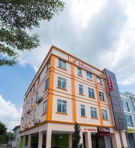 Ls Hotel Image