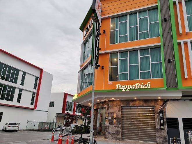 Spring season hotel muar