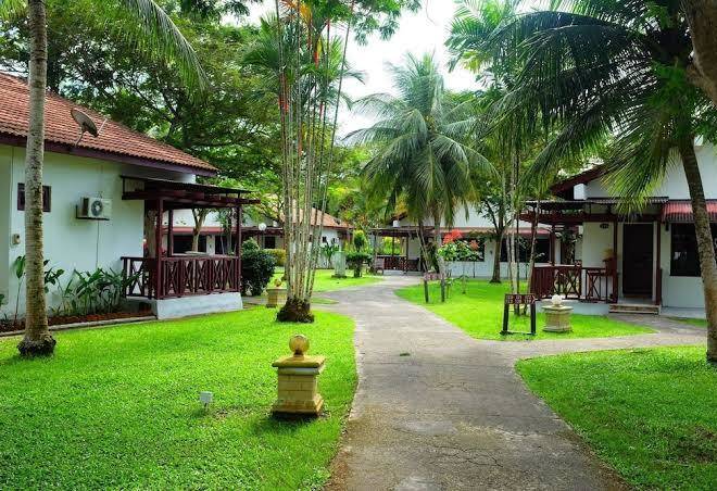 Kukup golf resort