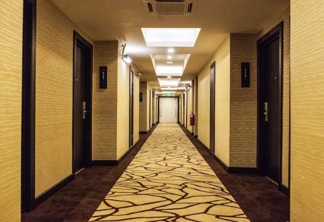 Royale signature hotel