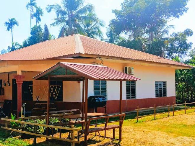 Azlan homestay a
