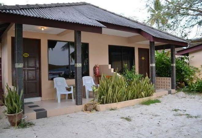 Langkapuri Inn Image