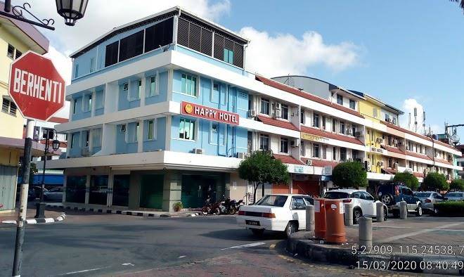 Happy hotel