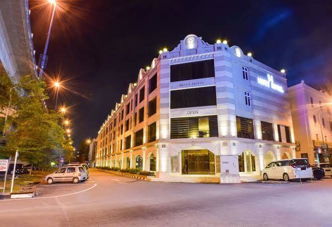 Moty hotel