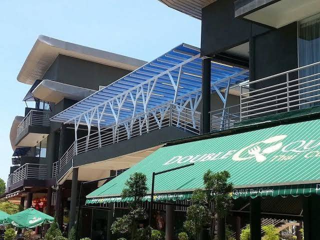 Waterfront boutique hotel