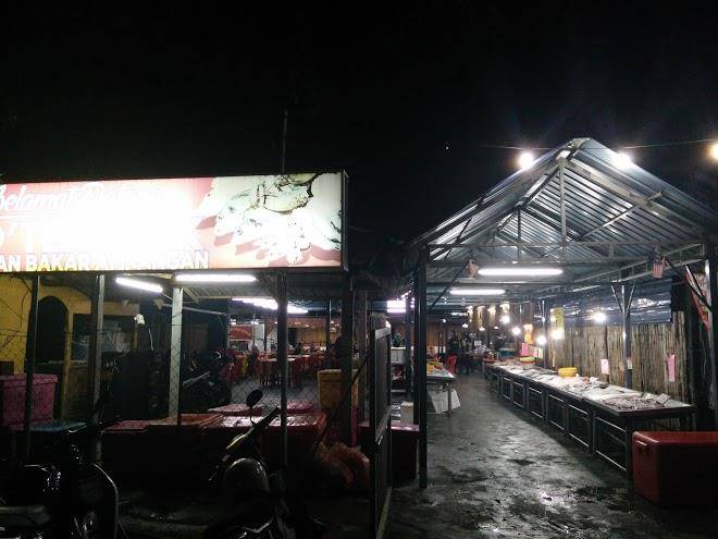 Diteratak ikan bakar ampangan