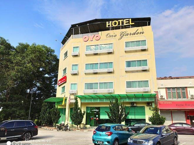 One garden hotel