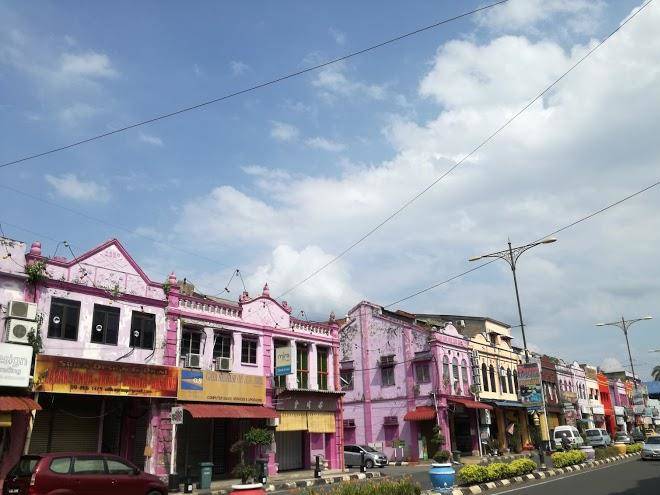 Hotel sri emas