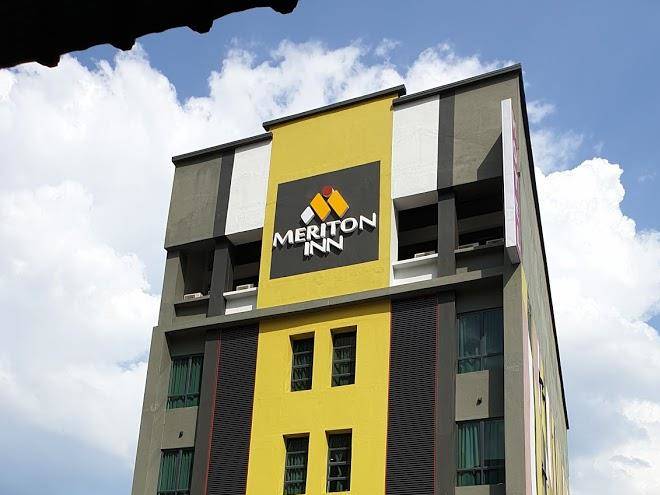 Meriton Inn Hotel Image