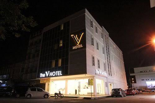 The v hotel