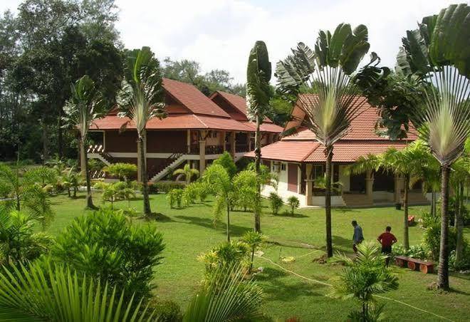 Rompin Beach Resort Image